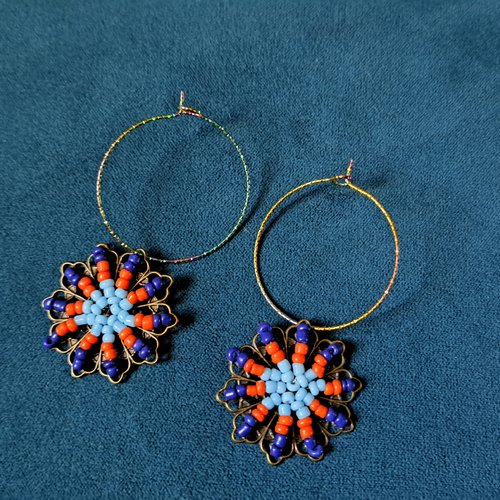 Boucle d'oreille créole, perles fleur orange, bleu,  crochets en métal acier inoxydable multicolore