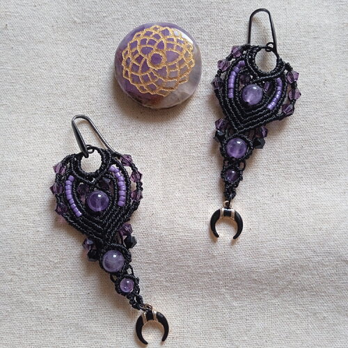 Boucles d'oreilles onyx et micro macramé