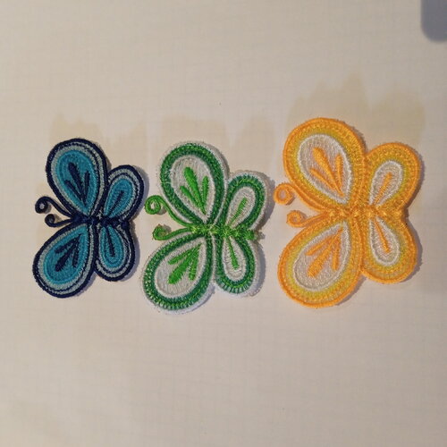 Patch écusson brodé papillon