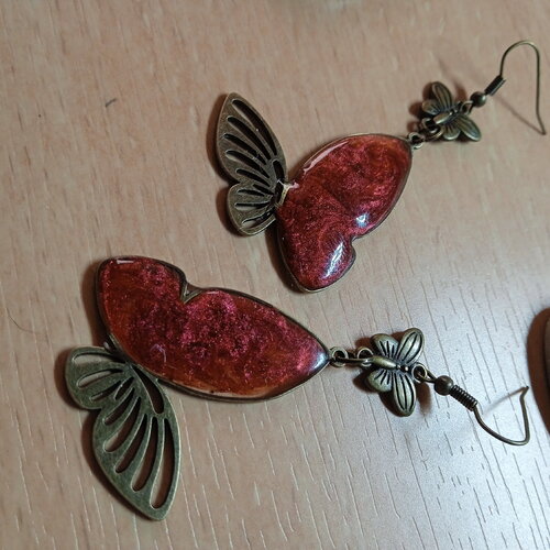 Boucles d'oreilles pendantes papillon