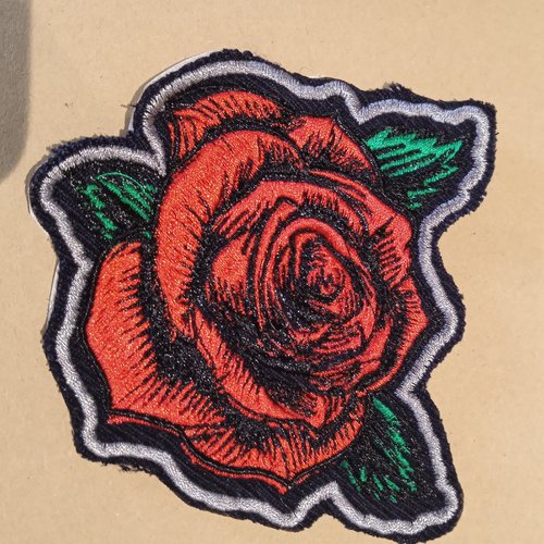 Patch, écusson rose