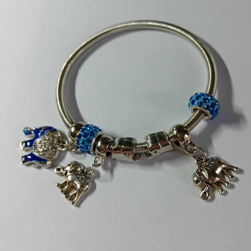 Bracelet élastique avec sa famille eléphant