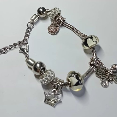 Bracelet fantaisie en noir et blanc