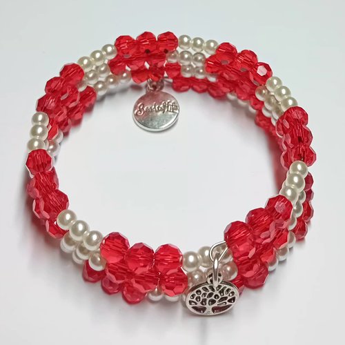 Bracelet cristal rouge & perles d’eau – argenté (contraste & élégance)