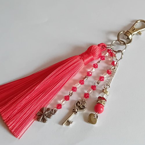 Bijou de sac magnifique et sobre