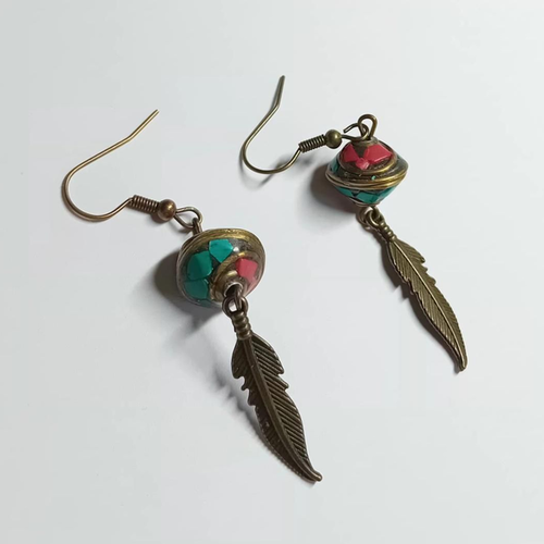 Boucles d’oreilles "plume nomade" – style tibétain & mosaïque