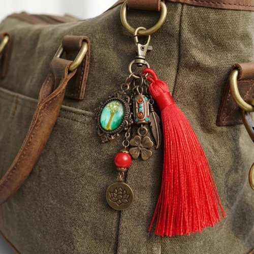 Bijou de sac – pompon rouge chic vintage