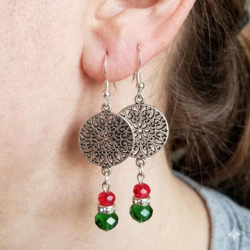 Boucles d'oreilles pendantes "passion & émeraude" – cristal & filigrane
