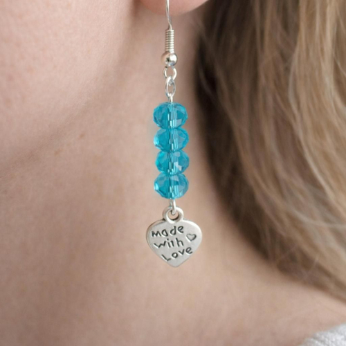 Boucles d'oreilles cœurs bleu ciel été