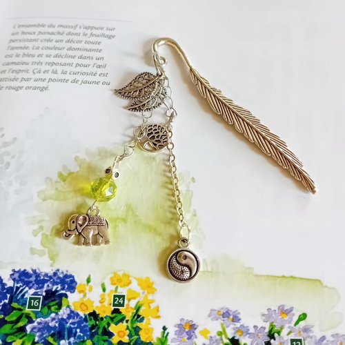 Marque-page plume acier et cristal vert citron