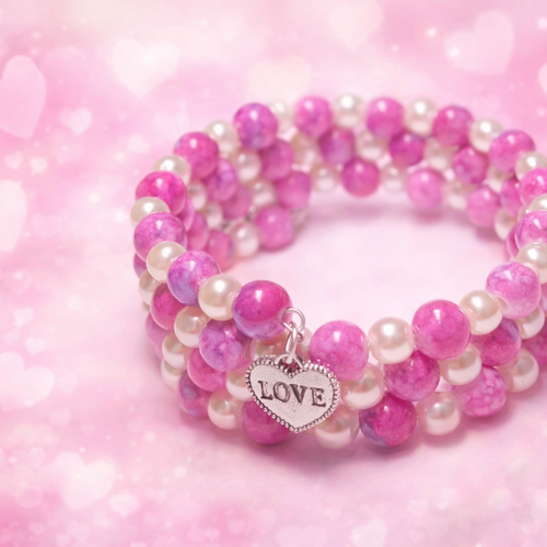 Bracelet perles rose & ivoire – charm « love »
