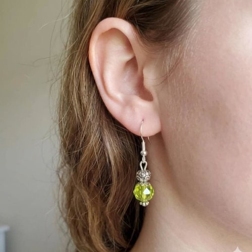 Boucles d’oreilles "éclat péridot"