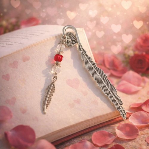 Marque‑page métallique artisanal – plume & cœur filigrané