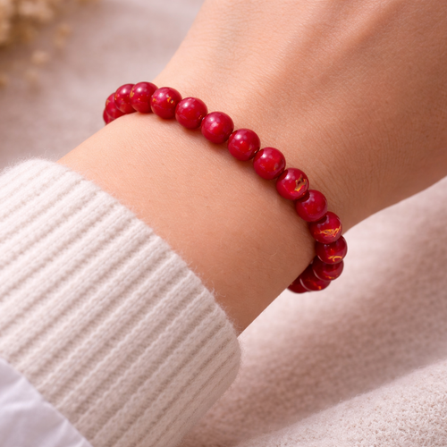 Éclat de rubis : bracelet en perles de cinnabre