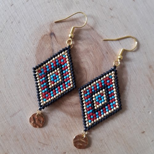 Boucle d'oreille losange tissage perles miyuki noir, or, bleu et rouge