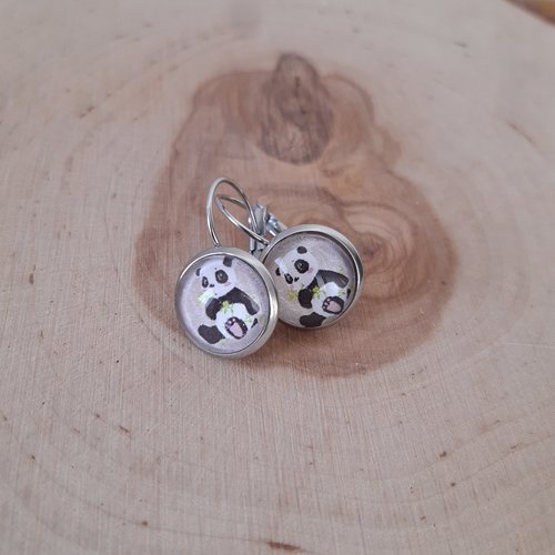 Boucle d'oreille dormeuse cabochon panda 12mm