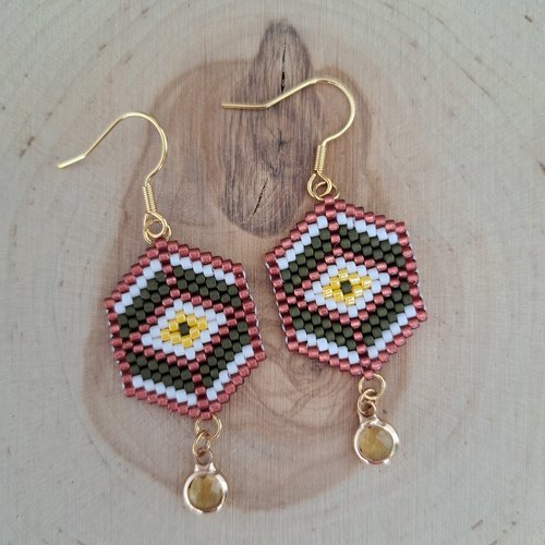 Boucle d'oreille tissage perles miyuki rouge, blanc, kaki et jaune brillant