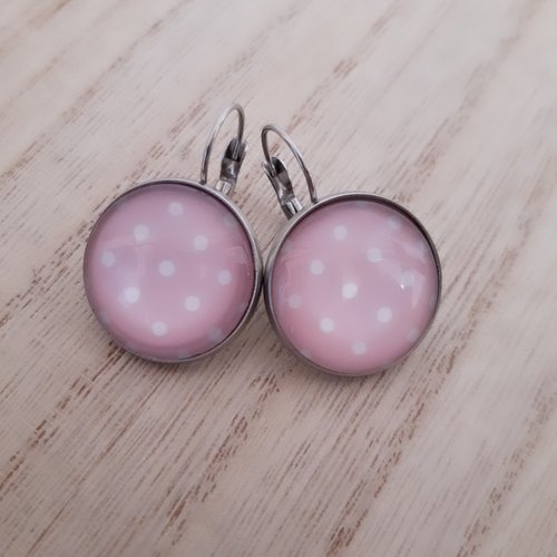 Boucles d'oreilles dormeuses rose et pois blanc