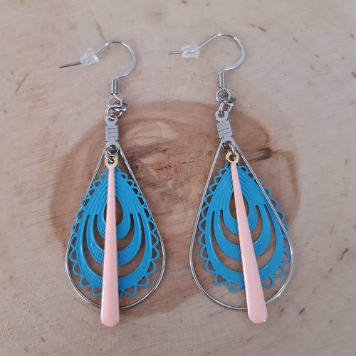 Boucle d'oreille connecteur et gouttes bleu et rose pastel