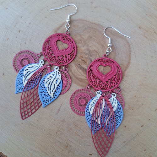 Boucle d'oreille connecteur rond cœur rose et ses filigranes rose et bleu