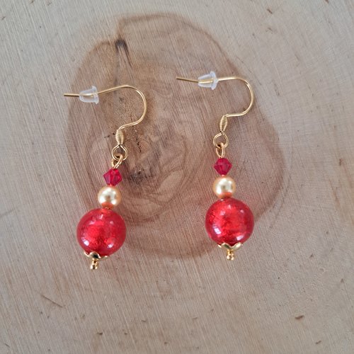 Boucle d'oreille perles rouge et or