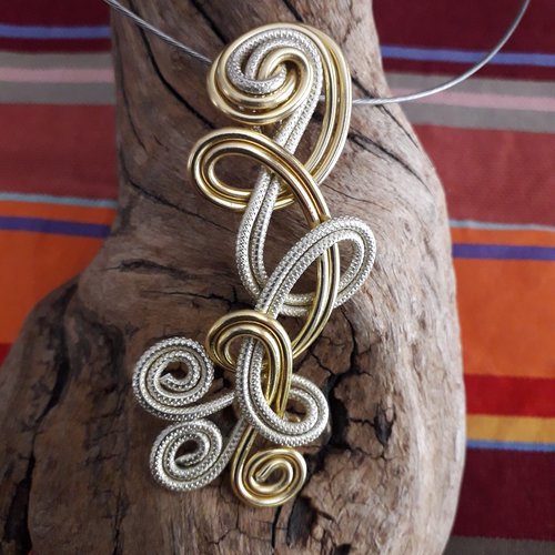 Collier pendentif or et argent