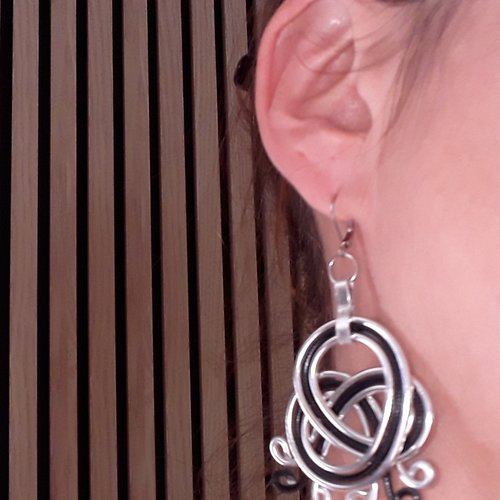 Boucles d'oreilles noir et argent