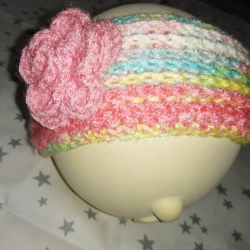 Bandeau bebe multicolore avec fleur au crochet