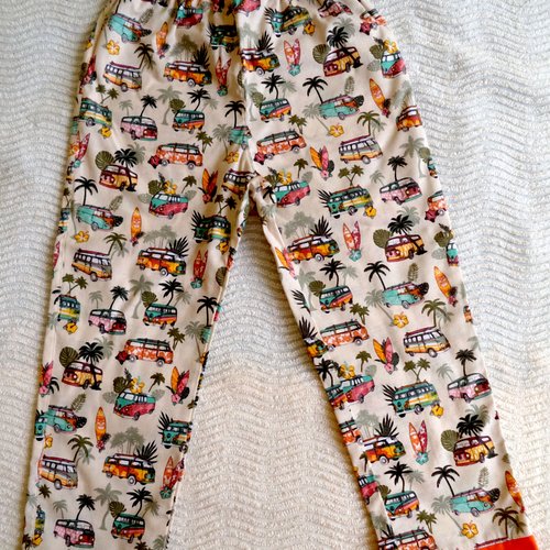Pantalon  enfant taille 5 ans,  pantalon été  enfants, motifs  " vans" , vacances.