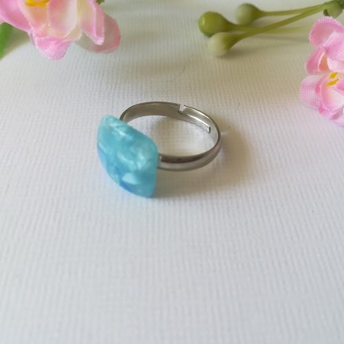 Bague anneaux acier inoxydable et cabochon résine carré bleu