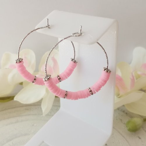 Boucles d'oreilles créoles acier inoxydable ciselé et perles heishi
