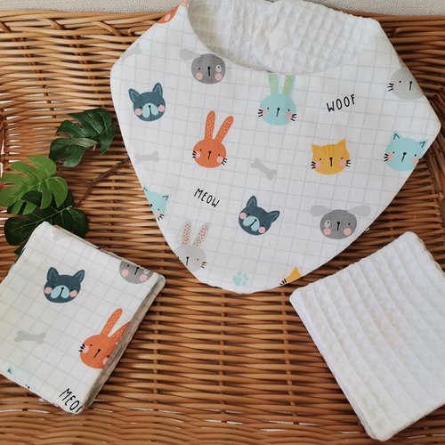 Ensemble naissance bavoir et 8 lingettes