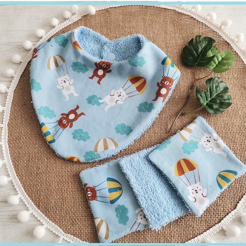Ensemble naissance bavoir et 8 lingettes