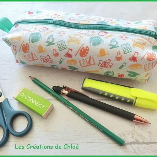 Trousse écolier vert blanc orange motifs fournitures scolaires