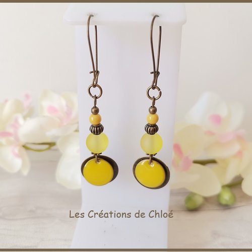 Boucles d'oreilles perles jaunes et apprêts bronzes