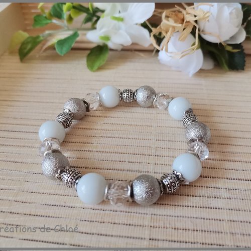 Bracelet fil élastique perles en verre blanche
