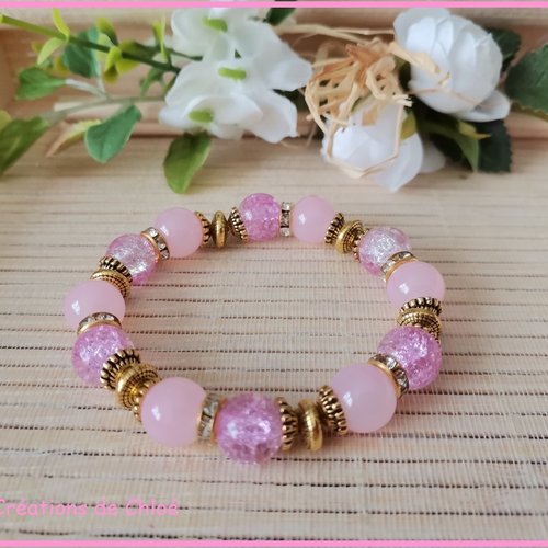 Bracelet fil élastique perles imitation jade et craquelé rose