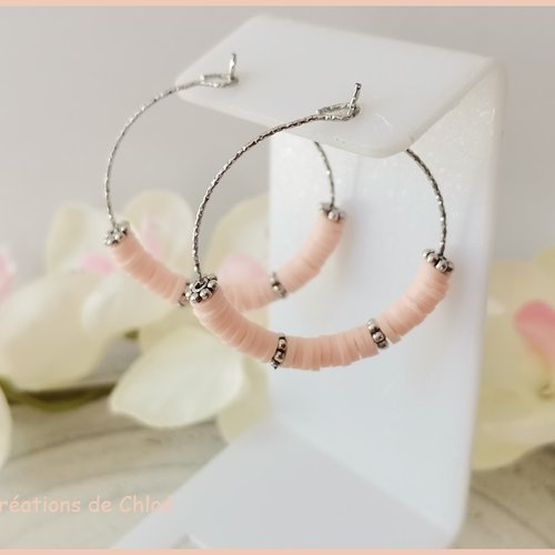 Boucles d'oreilles créoles acier inoxydable ciselé et perles heishi