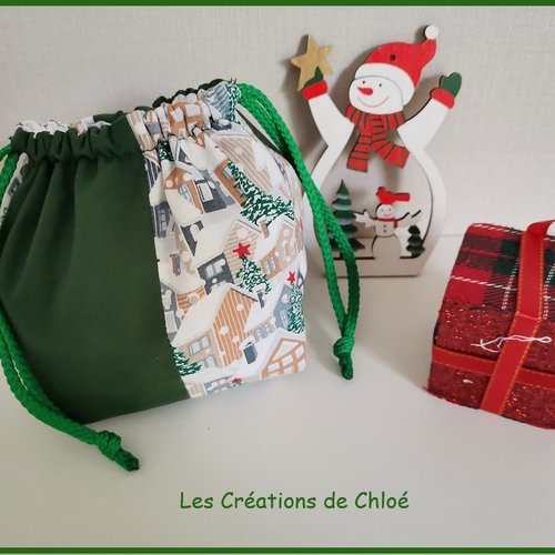 Petit sac pochon de noël à lien coulissant vert