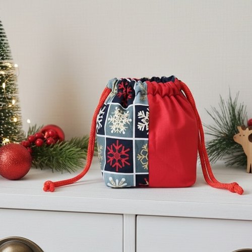 Petit sac pochon de noël à lien coulissant rouge et bleu