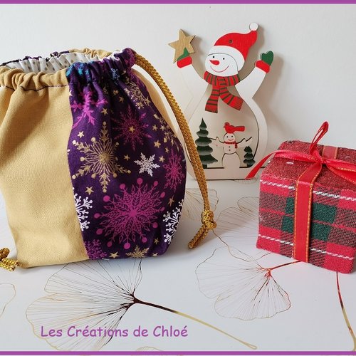 Petit sac pochon de noël à lien coulissant violet et moutarde