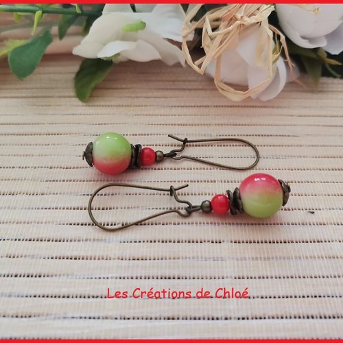 Promo - boucles d'oreilles apprêts bronze et perles rouges et vertes