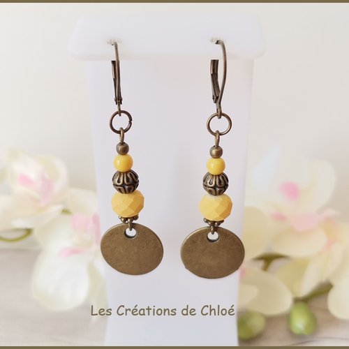 Boucles d'oreilles perles jaune et apprêts bronze