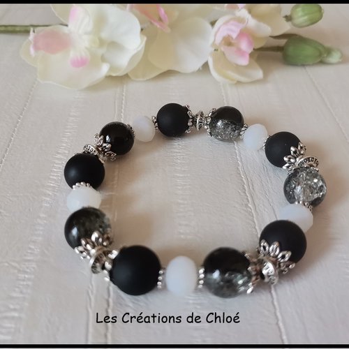 Bracelet fil élastique perles noires et blanches