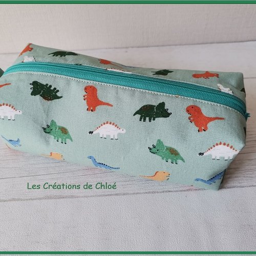 Trousse enfant double entoilage motifs dinosaures