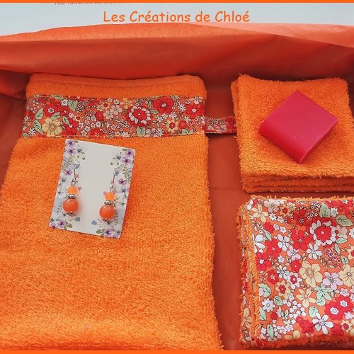 Box gant de toilette et 8 lingettes couleur orange