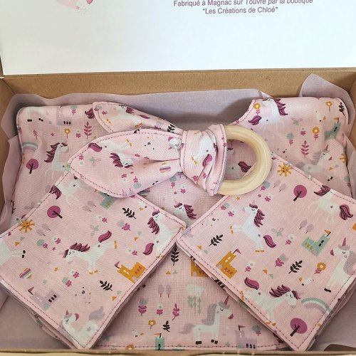 Coffret naissance/box naissance lilas/licorne