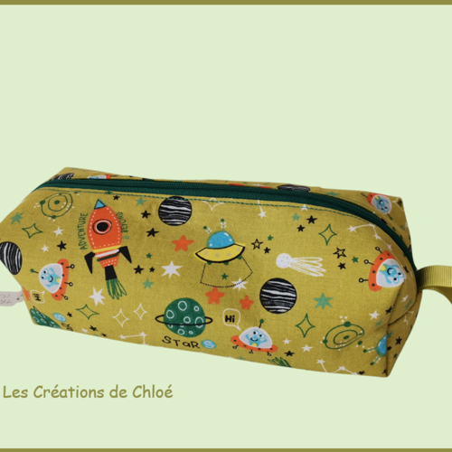 Trousse enfant double entoilage motifs fusées