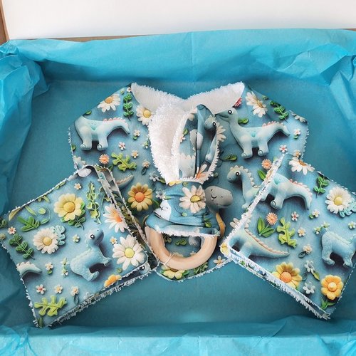 Coffret naissance/box naissance blanc motifs dinosaures 3d