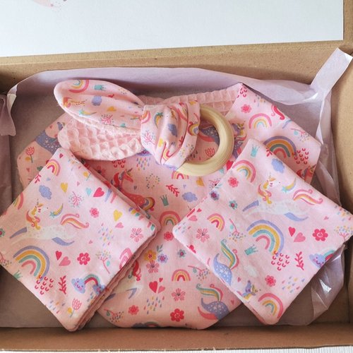 Coffret naissance/box naissance rose motifs licornes